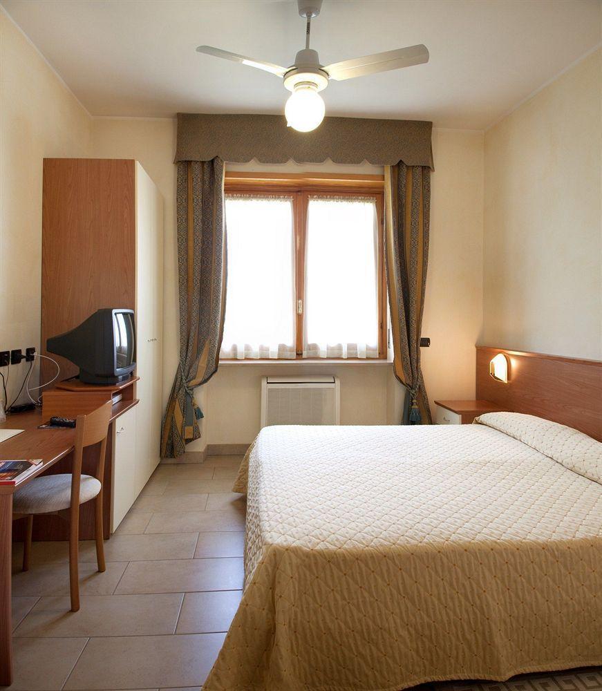 Lo Scoiattolo Piedmont Bike Hotel Pralormo Esterno foto