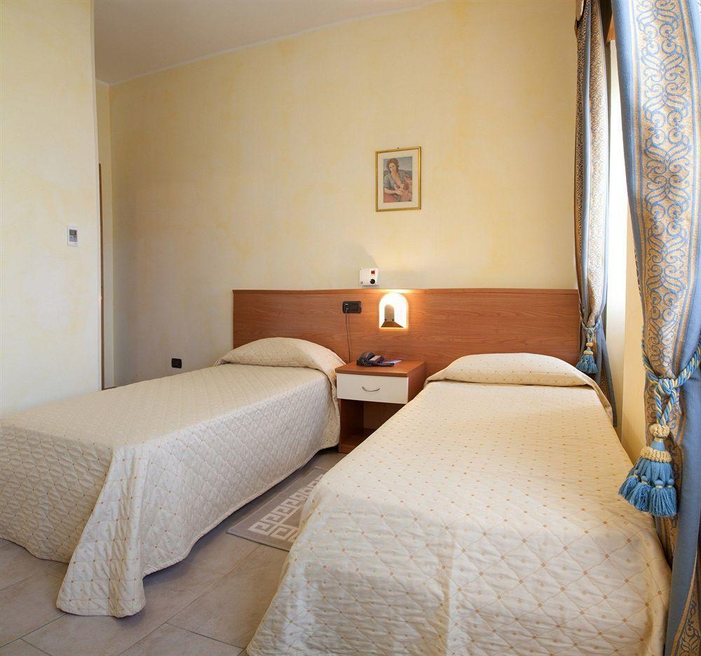 Lo Scoiattolo Piedmont Bike Hotel Pralormo Esterno foto